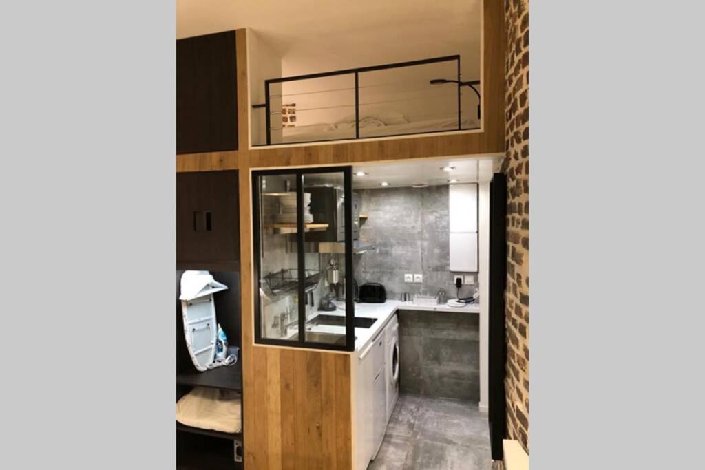 Appartement Cinq Diamants, Neuf Equipe Parijs