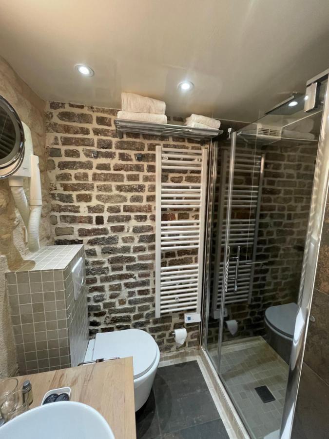 Cinq Diamants, Neuf Equipe Appartement *